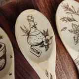 Boxtoday Set of 3 Kitchen Witch Decorative Spoon Wood Burning Halloween Kitchen Favor for Family Halloween Decor Home 2024 Supplies Party